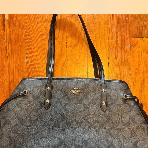 SIGNATURE COACH DRAWSTRING PURSE - Picture 1 of 5